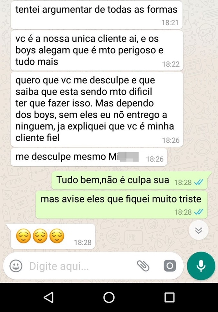 Se não está fácil pra você, imagina pra essa mulher que tomou fora da hamburgueria