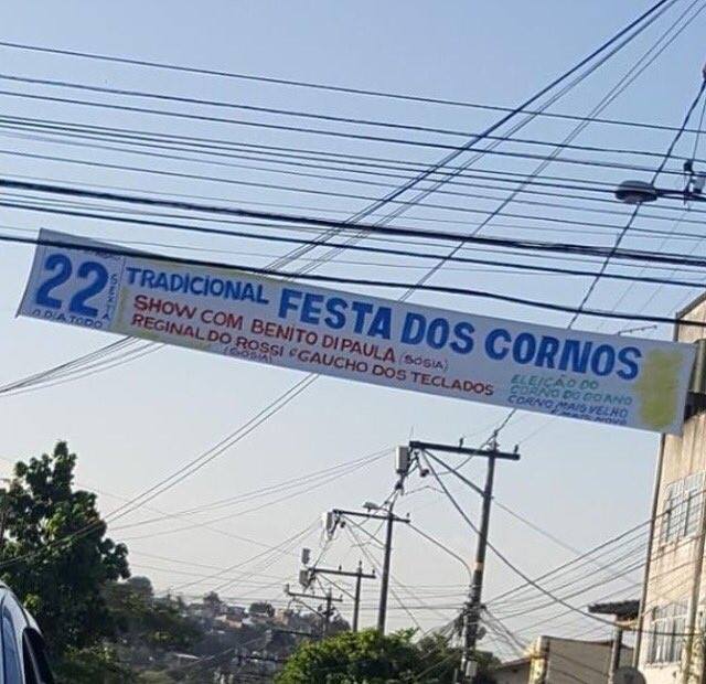 Tem algum corno aí?